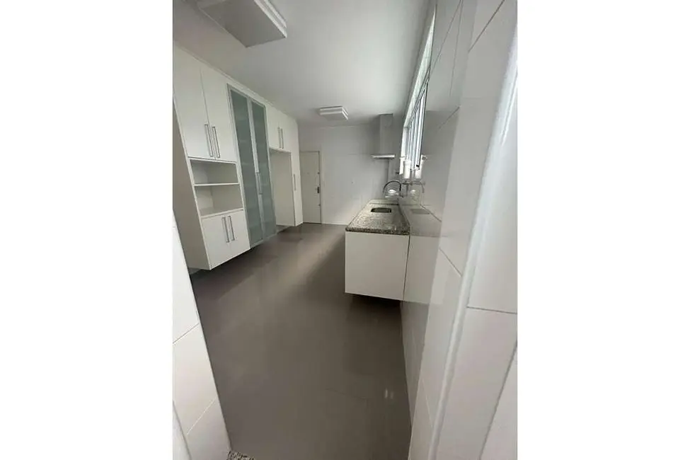 Apartamento com 3 quartos à venda, 138m2 em Higienópolis, São Paulo - SP - imagem 9 Foto 9 de Apartamento com 3 quartos à venda, 138m2 em Higienópolis, São Paulo - SP