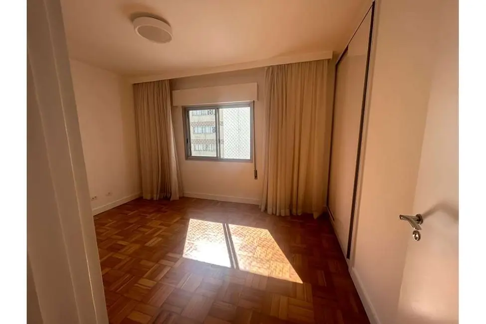 Apartamento com 3 quartos à venda, 138m2 em Higienópolis, São Paulo - SP - imagem 6 Foto 6 de Apartamento com 3 quartos à venda, 138m2 em Higienópolis, São Paulo - SP