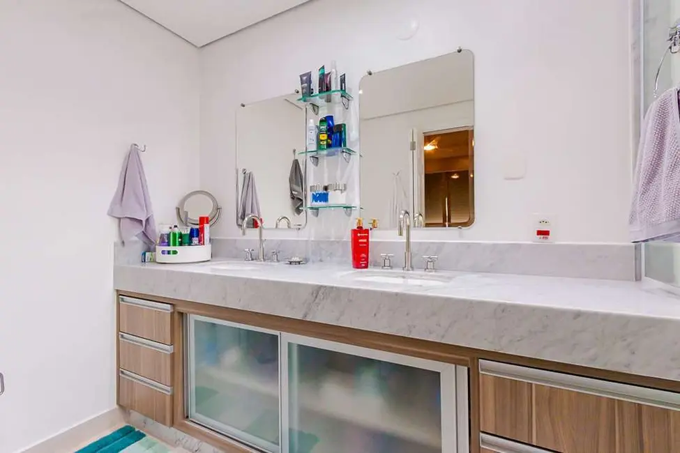 Apartamento com 3 quartos à venda, 151m2 em Higienópolis, São Paulo - SP - imagem 4 Foto 4 de Apartamento com 3 quartos à venda, 151m2 em Higienópolis, São Paulo - SP