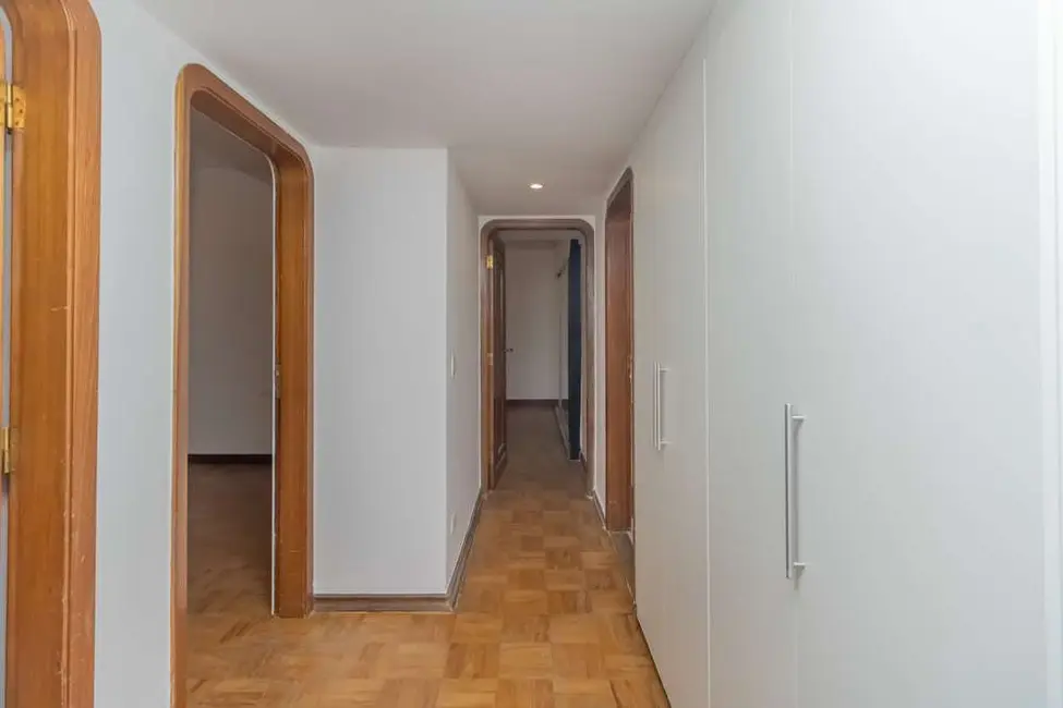 Apartamento com 3 quartos à venda, 206m2 em Higienópolis, São Paulo - SP - imagem 6 Foto 6 de Apartamento com 3 quartos à venda, 206m2 em Higienópolis, São Paulo - SP