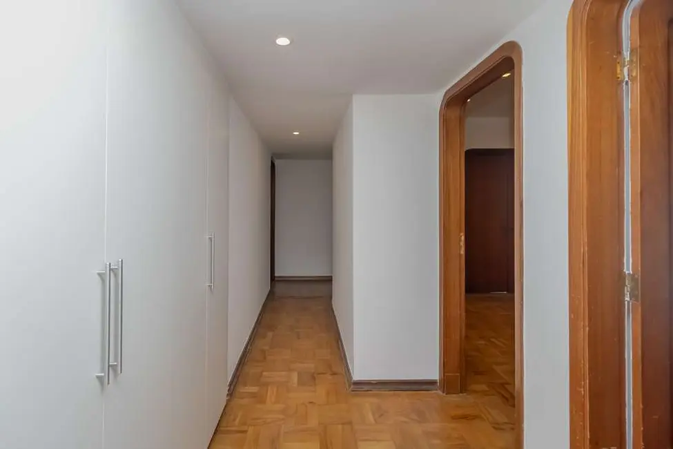 Apartamento com 3 quartos à venda, 206m2 em Higienópolis, São Paulo - SP - imagem 5 Foto 5 de Apartamento com 3 quartos à venda, 206m2 em Higienópolis, São Paulo - SP