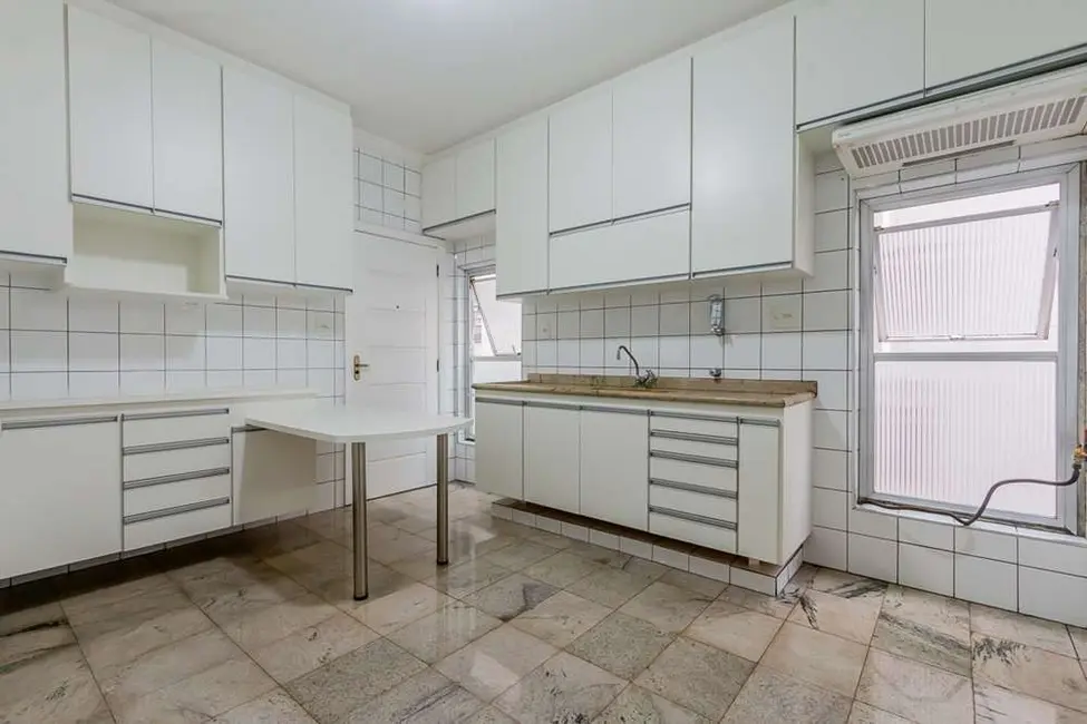 Apartamento com 3 quartos à venda, 155m2 em Santa Cecília, São Paulo - SP - imagem 8 Foto 8 de Apartamento com 3 quartos à venda, 155m2 em Santa Cecília, São Paulo - SP