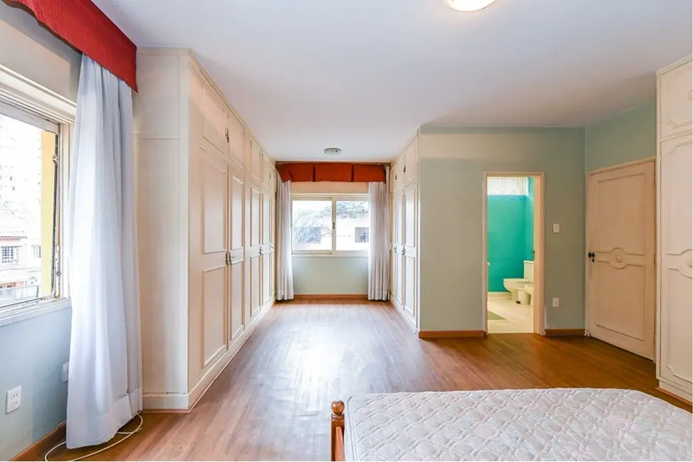 Foto 2 de Casa com 4 quartos à venda, 290m2 em Vila Mariana, São Paulo - SP