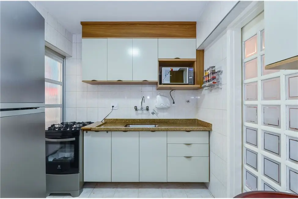 Apartamento com 2 quartos à venda, 85m2 em Aclimação, São Paulo - SP - imagem 4 Foto 4 de Apartamento com 2 quartos à venda, 85m2 em Aclimação, São Paulo - SP