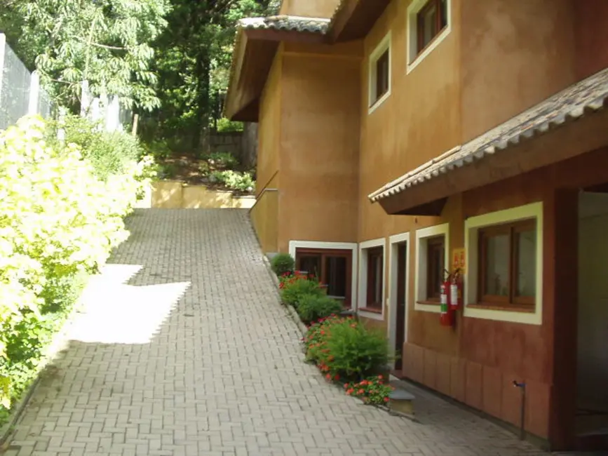 Apartamento com 3 quartos à venda, 167m2 em Gramado - RS - imagem 4 Foto 4 de Apartamento com 3 quartos à venda, 167m2 em Gramado - RS