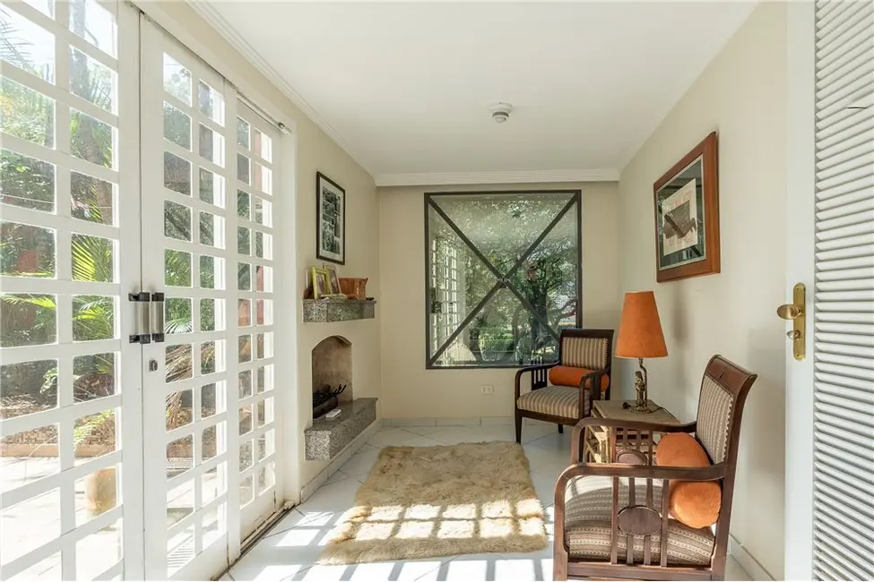 Casa com 8 quartos à venda, 412m2 em Bela Vista, São Paulo - SP - imagem 3 Foto 3 de Casa com 8 quartos à venda, 412m2 em Bela Vista, São Paulo - SP