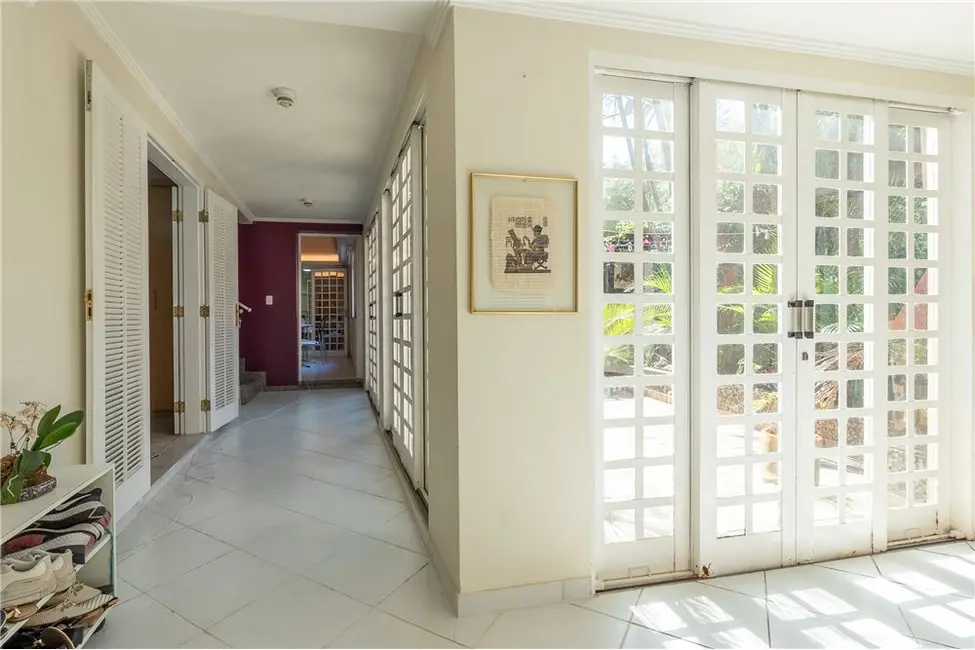 Casa com 8 quartos à venda, 412m2 em Bela Vista, São Paulo - SP - imagem 2 Foto 2 de Casa com 8 quartos à venda, 412m2 em Bela Vista, São Paulo - SP