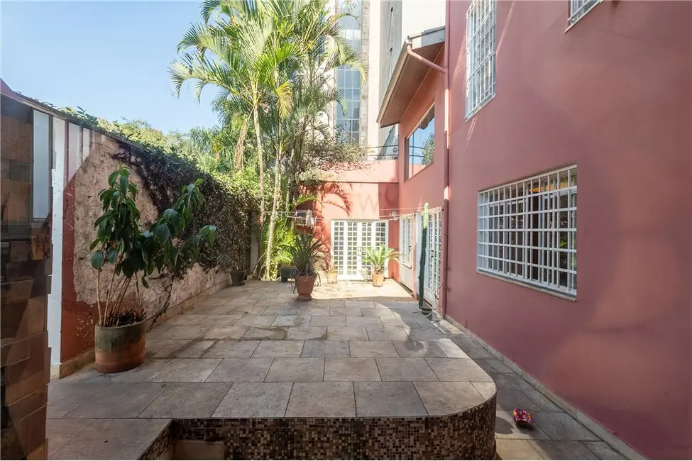 Casa com 8 quartos à venda, 412m2 em Bela Vista, São Paulo - SP - imagem 8 Foto 8 de Casa com 8 quartos à venda, 412m2 em Bela Vista, São Paulo - SP