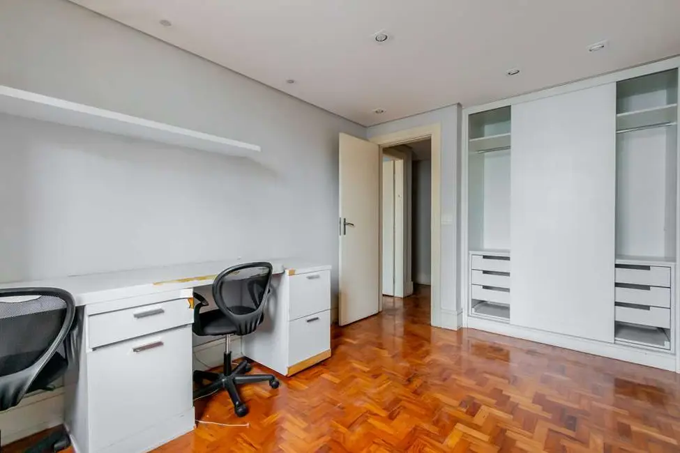 Apartamento com 3 quartos à venda, 135m2 em Cerqueira César, São Paulo - SP - imagem 5 Foto 5 de Apartamento com 3 quartos à venda, 135m2 em Cerqueira César, São Paulo - SP