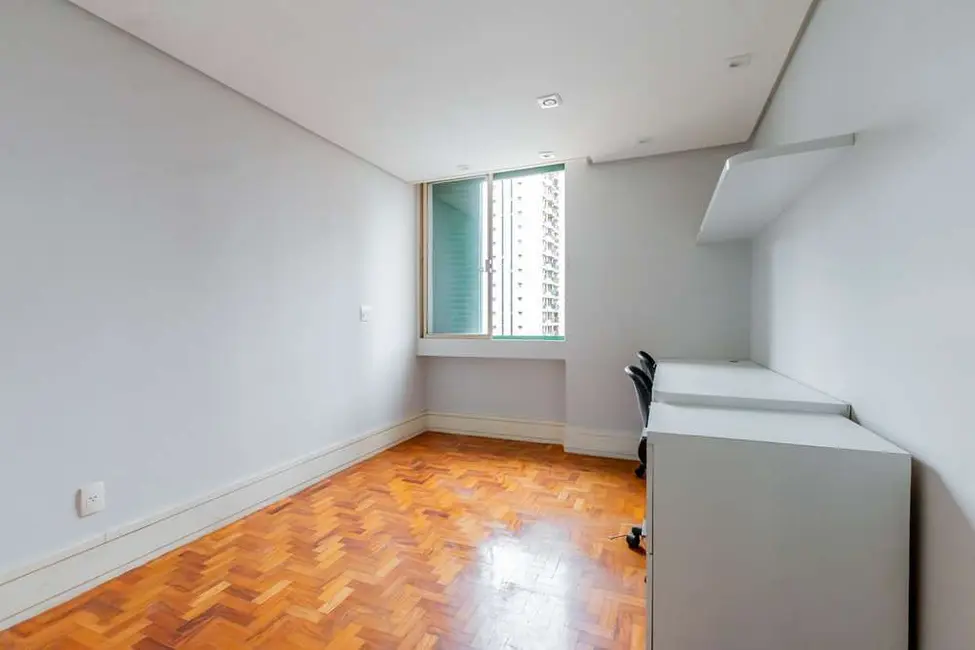Apartamento com 3 quartos à venda, 135m2 em Cerqueira César, São Paulo - SP - imagem 4 Foto 4 de Apartamento com 3 quartos à venda, 135m2 em Cerqueira César, São Paulo - SP