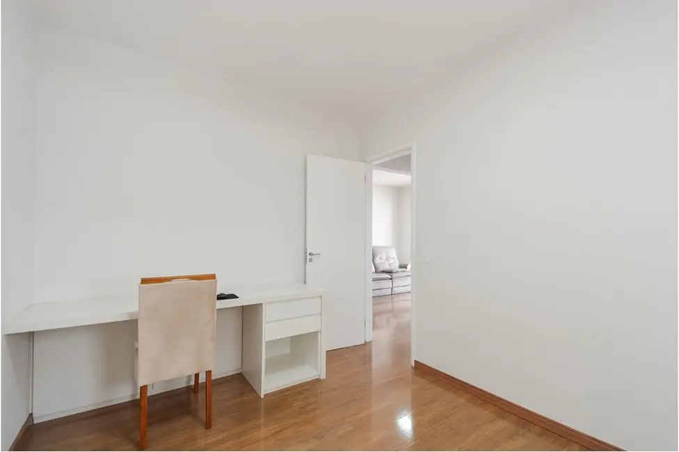 Apartamento com 2 quartos à venda, 65m2 em Aclimação, São Paulo - SP - imagem 4 Foto 4 de Apartamento com 2 quartos à venda, 65m2 em Aclimação, São Paulo - SP