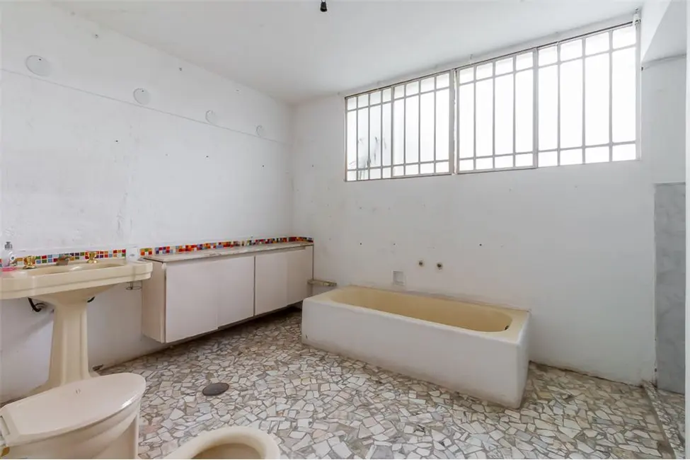 Foto 4 de Casa com 3 quartos à venda, 300m2 em Pacaembu, São Paulo - SP