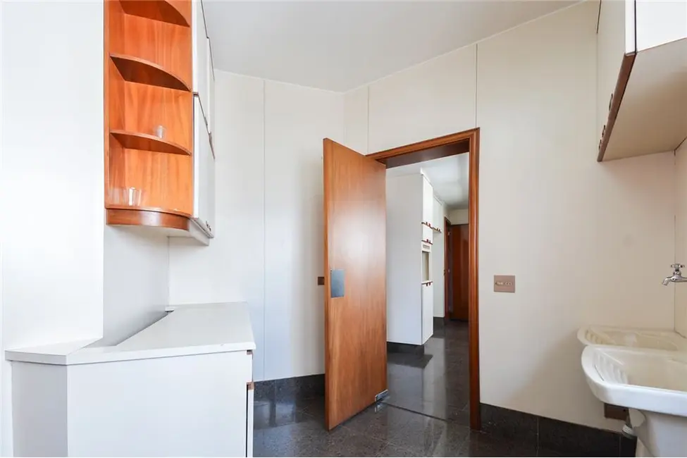 Foto 5 de Apartamento com 4 quartos à venda, 274m2 em Pacaembu, São Paulo - SP