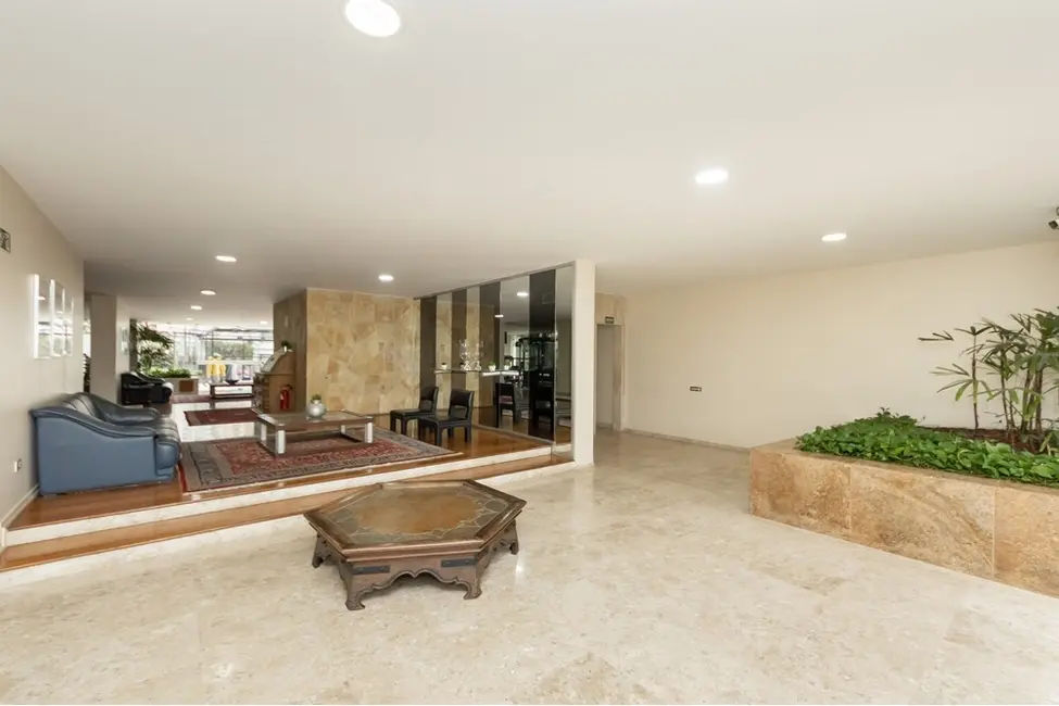 Apartamento com 3 quartos à venda, 130m2 em Jardim Paulista, São Paulo - SP - imagem 3 Foto 3 de Apartamento com 3 quartos à venda, 130m2 em Jardim Paulista, São Paulo - SP