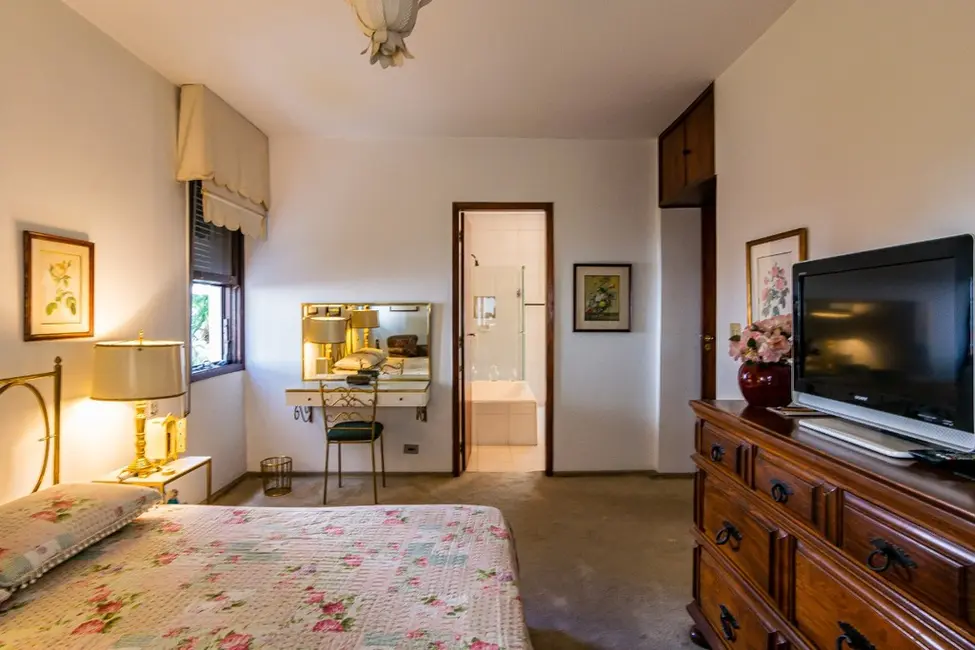 Apartamento com 3 quartos à venda, 219m2 em Cerqueira César, São Paulo - SP - imagem 6 Foto 6 de Apartamento com 3 quartos à venda, 219m2 em Cerqueira César, São Paulo - SP