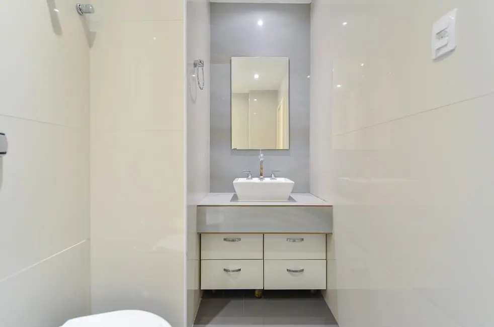 Apartamento com 3 quartos à venda, 191m2 em Higienópolis, São Paulo - SP - imagem 3 Foto 3 de Apartamento com 3 quartos à venda, 191m2 em Higienópolis, São Paulo - SP