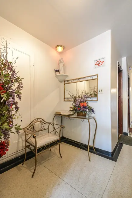 Apartamento com 2 quartos à venda, 92m2 em Aclimação, São Paulo - SP - imagem 4 Foto 4 de Apartamento com 2 quartos à venda, 92m2 em Aclimação, São Paulo - SP