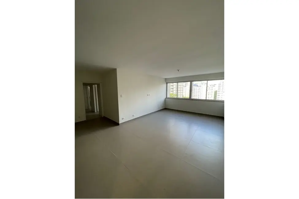 Apartamento com 3 quartos à venda, 137m2 em Aclimação, São Paulo - SP - imagem 3 Foto 3 de Apartamento com 3 quartos à venda, 137m2 em Aclimação, São Paulo - SP