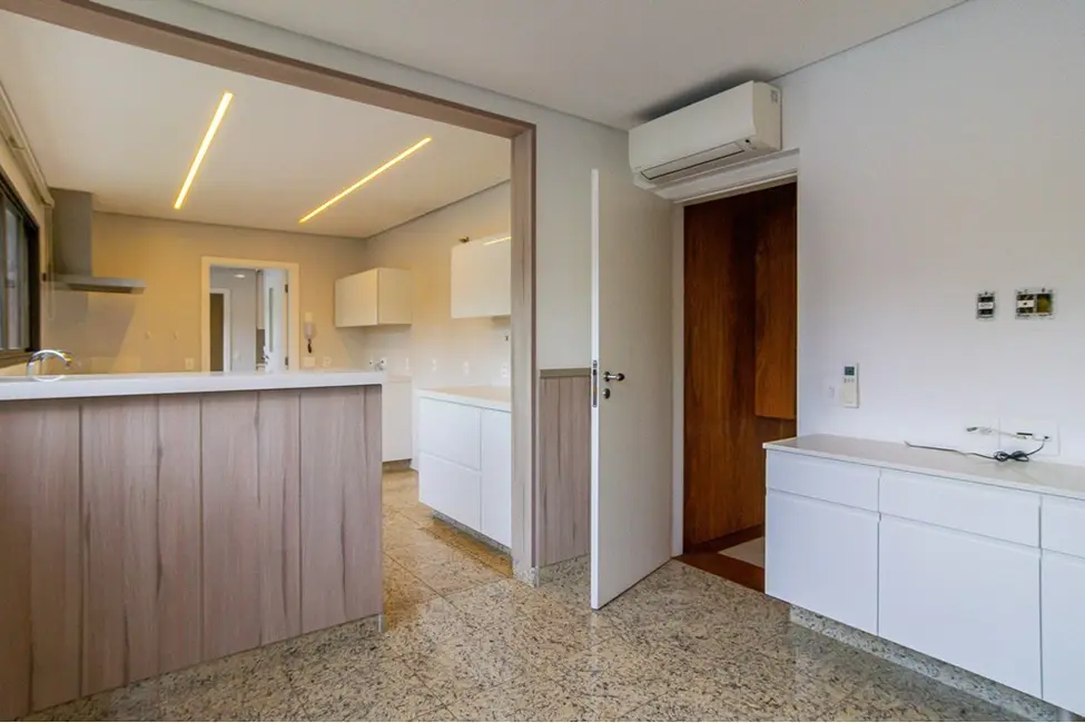 Apartamento com 3 quartos à venda, 287m2 em Aclimação, São Paulo - SP - imagem 7 Foto 7 de Apartamento com 3 quartos à venda, 287m2 em Aclimação, São Paulo - SP