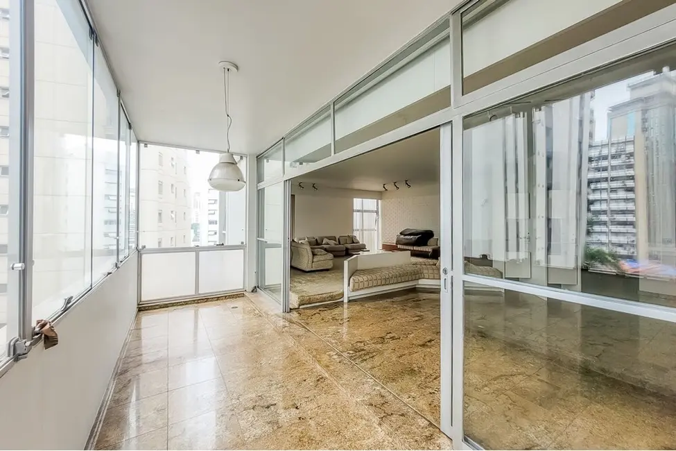 Foto 2 de Apartamento com 3 quartos à venda, 228m2 em Higienópolis, São Paulo - SP