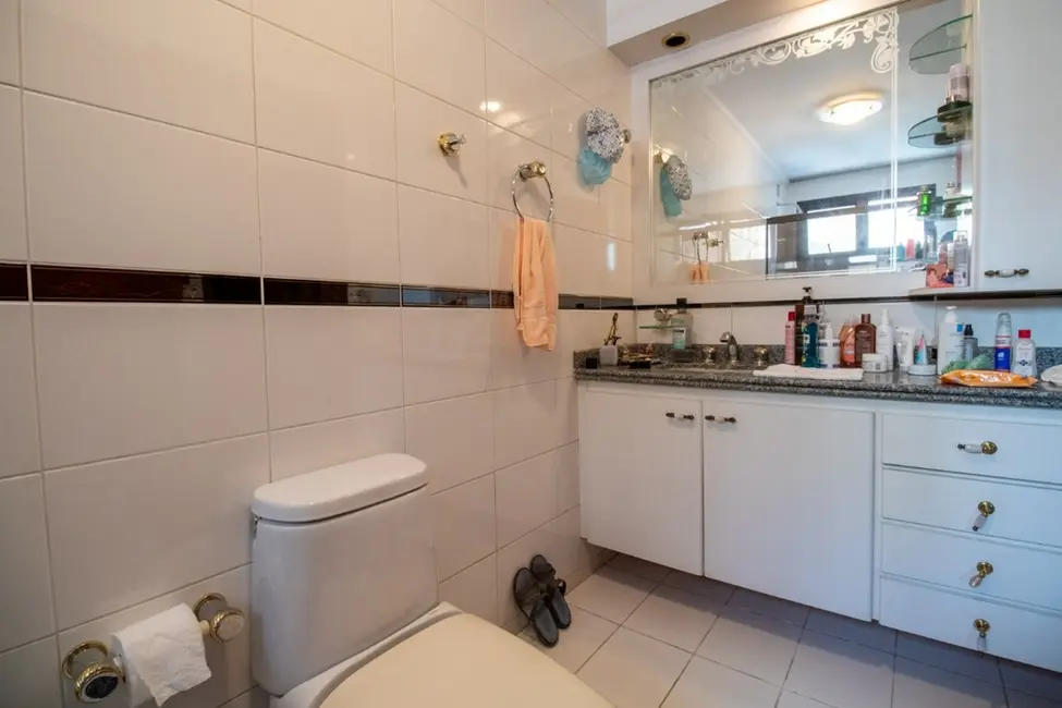 Apartamento com 3 quartos à venda, 221m2 em Perdizes, São Paulo - SP - imagem 4 Foto 4 de Apartamento com 3 quartos à venda, 221m2 em Perdizes, São Paulo - SP