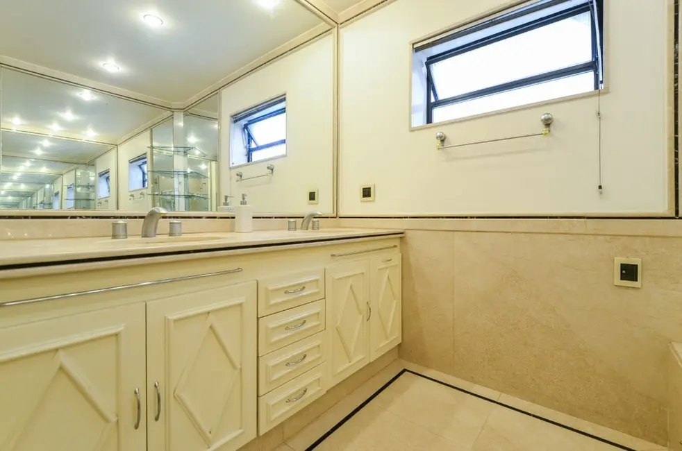 Apartamento com 4 quartos à venda, 270m2 em Vila Mariana, São Paulo - SP - imagem 7 Foto 7 de Apartamento com 4 quartos à venda, 270m2 em Vila Mariana, São Paulo - SP