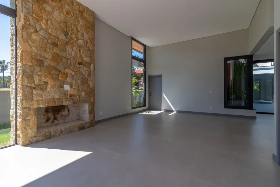 Foto 4 de Casa com 3 quartos à venda, 250m2 em Roselândia, Passo Fundo - RS