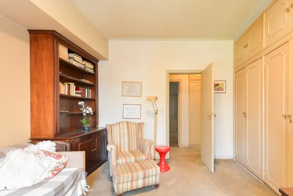 Apartamento com 3 quartos à venda, 239m2 em Jardim Paulista, São Paulo - SP - imagem 3 Foto 3 de Apartamento com 3 quartos à venda, 239m2 em Jardim Paulista, São Paulo - SP