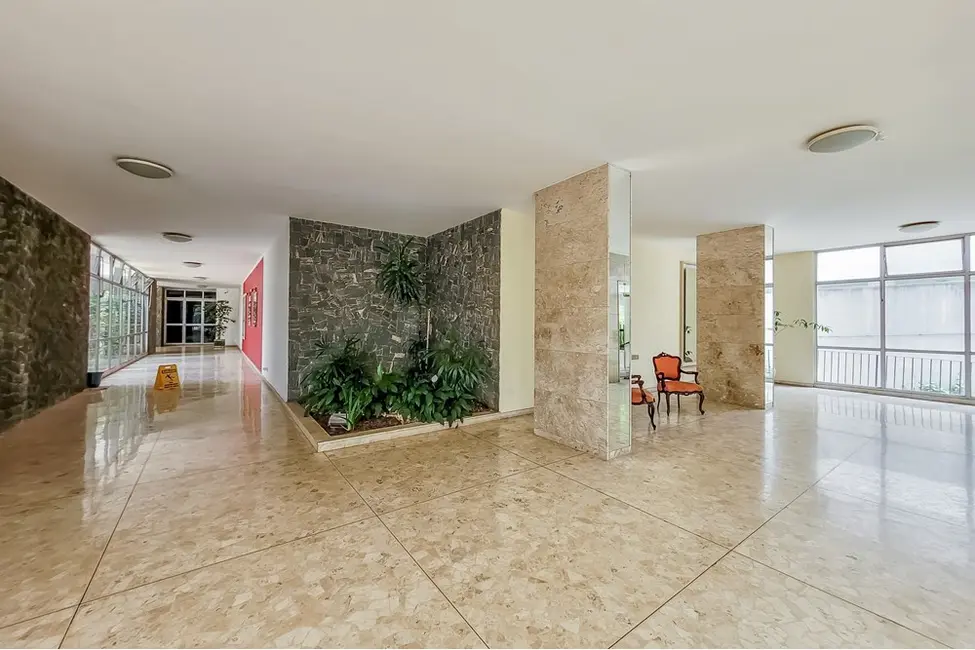 Apartamento com 3 quartos à venda, 190m2 em Aclimação, São Paulo - SP - imagem 7 Foto 7 de Apartamento com 3 quartos à venda, 190m2 em Aclimação, São Paulo - SP