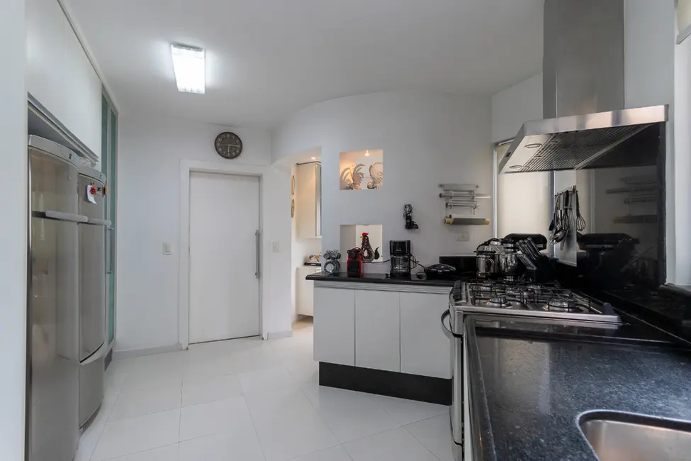 Foto 8 de Apartamento com 3 quartos à venda, 190m2 em Aclimação, São Paulo - SP