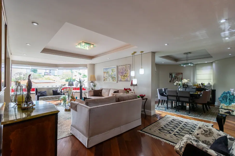 Foto 1 de Apartamento com 3 quartos à venda, 190m2 em Aclimação, São Paulo - SP