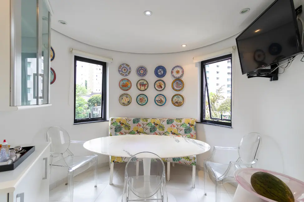 Foto 9 de Apartamento com 3 quartos à venda, 190m2 em Aclimação, São Paulo - SP