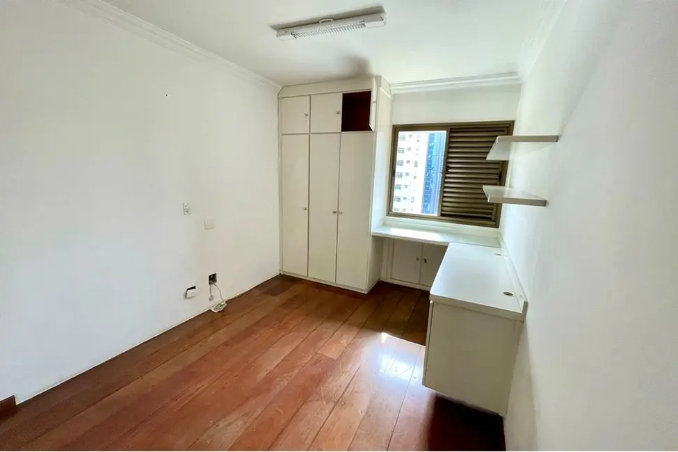 Foto 4 de Apartamento com 4 quartos à venda, 133m2 em Aclimação, São Paulo - SP