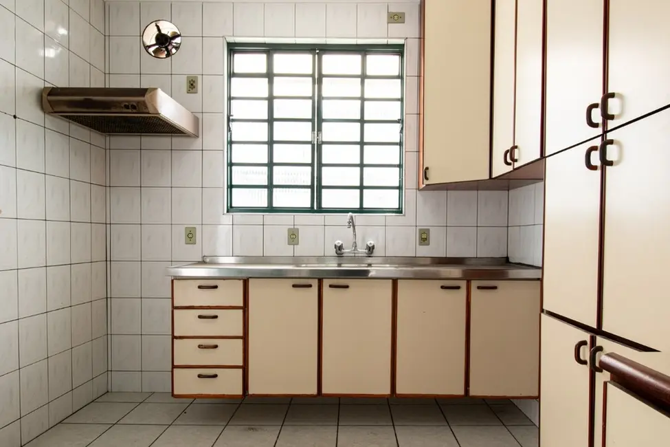 Casa com 4 quartos à venda, 236m2 em Alto da Lapa, São Paulo - SP - imagem 9 Foto 9 de Casa com 4 quartos à venda, 236m2 em Alto da Lapa, São Paulo - SP