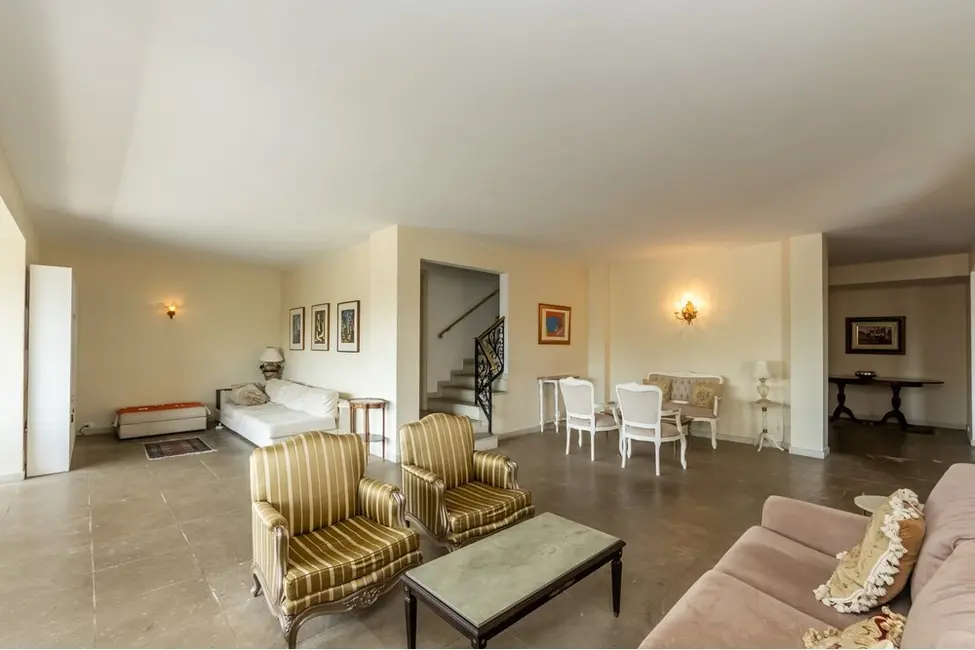 Casa com 3 quartos à venda, 379m2 em Pacaembu, São Paulo - SP - imagem 1 Foto 1 de Casa com 3 quartos à venda, 379m2 em Pacaembu, São Paulo - SP