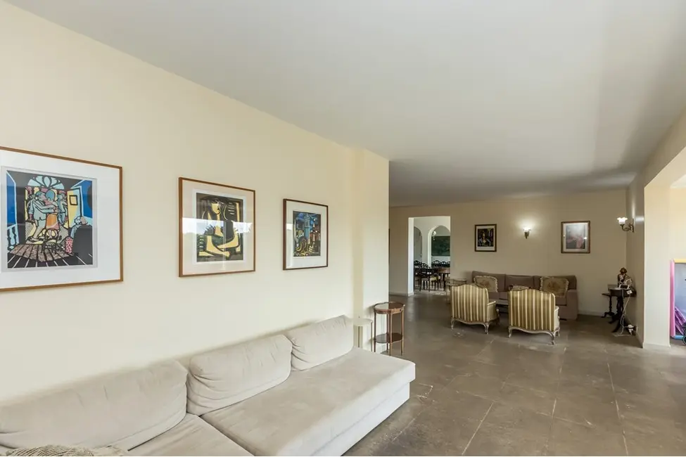 Casa com 3 quartos à venda, 379m2 em Pacaembu, São Paulo - SP - imagem 4 Foto 4 de Casa com 3 quartos à venda, 379m2 em Pacaembu, São Paulo - SP