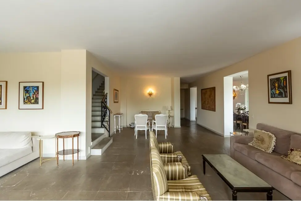 Casa com 3 quartos à venda, 379m2 em Pacaembu, São Paulo - SP - imagem 5 Foto 5 de Casa com 3 quartos à venda, 379m2 em Pacaembu, São Paulo - SP