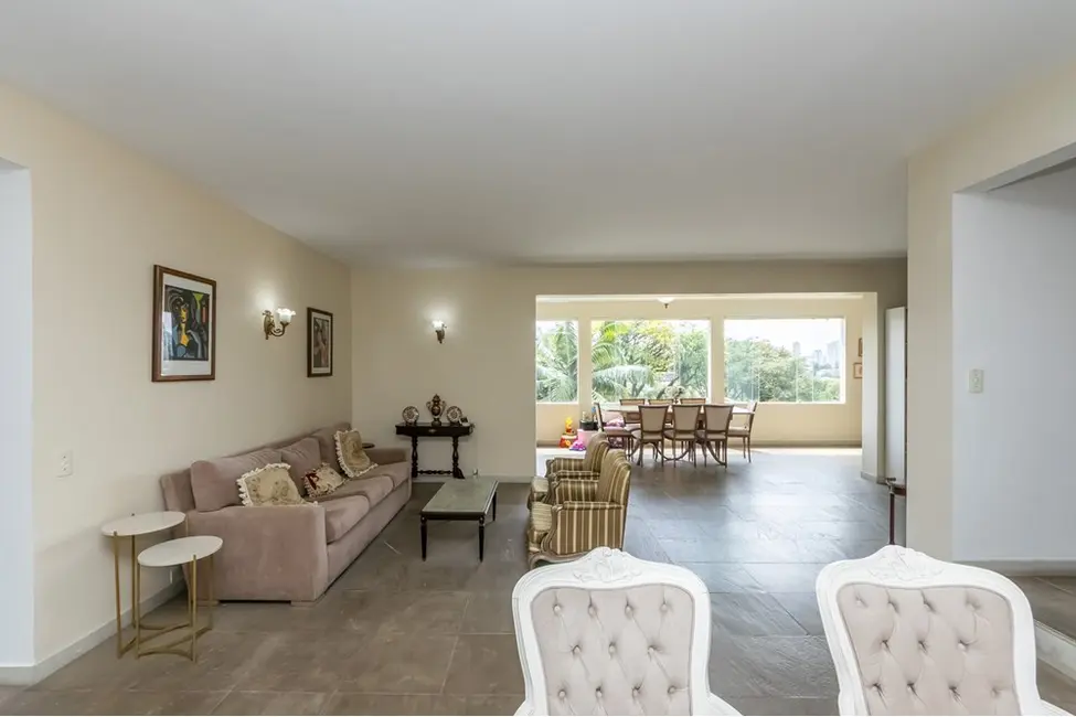 Casa com 3 quartos à venda, 379m2 em Pacaembu, São Paulo - SP - imagem 8 Foto 8 de Casa com 3 quartos à venda, 379m2 em Pacaembu, São Paulo - SP