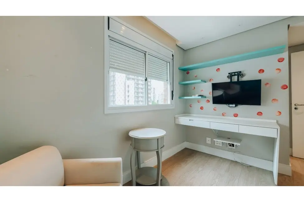 Apartamento com 3 quartos à venda, 143m2 em Moema, São Paulo - SP - imagem 3 Foto 3 de Apartamento com 3 quartos à venda, 143m2 em Moema, São Paulo - SP