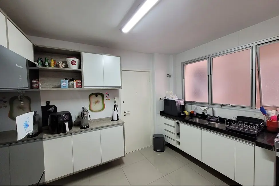 Apartamento com 2 quartos à venda, 96m2 em Moema, São Paulo - SP - imagem 6 Foto 6 de Apartamento com 2 quartos à venda, 96m2 em Moema, São Paulo - SP