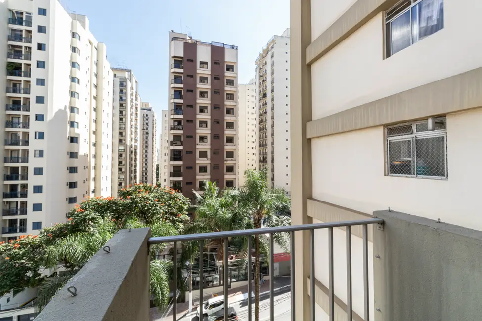 Foto 5 de Apartamento com 2 quartos à venda, 57m2 em Moema, São Paulo - SP