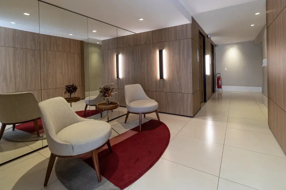 Foto 2 de Apartamento com 2 quartos à venda, 57m2 em Moema, São Paulo - SP