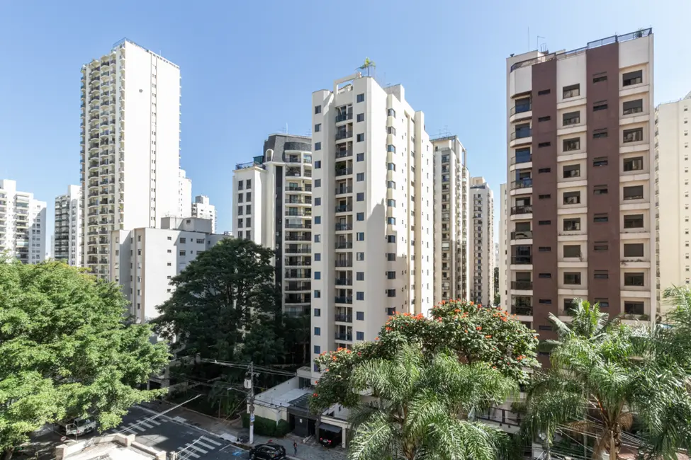 Foto 6 de Apartamento com 2 quartos à venda, 57m2 em Moema, São Paulo - SP