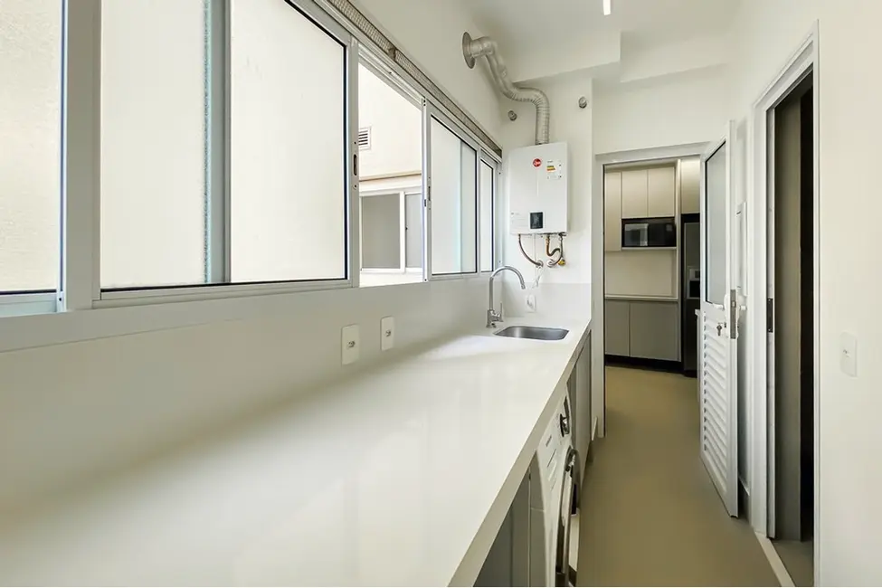 Apartamento com 2 quartos à venda, 126m2 em Moema, São Paulo - SP - imagem 2 Foto 2 de Apartamento com 2 quartos à venda, 126m2 em Moema, São Paulo - SP