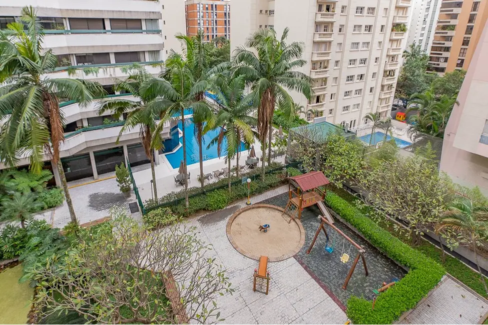 Apartamento com 4 quartos à venda, 146m2 em Moema, São Paulo - SP - imagem 3 Foto 3 de Apartamento com 4 quartos à venda, 146m2 em Moema, São Paulo - SP