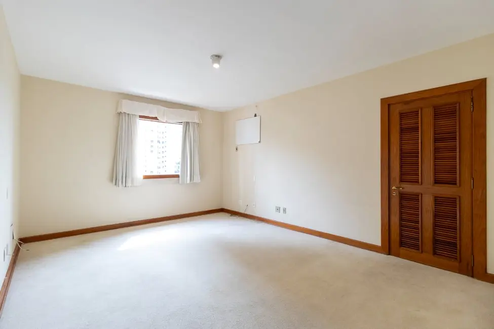 Foto 6 de Apartamento com 3 quartos à venda, 325m2 em Moema, São Paulo - SP