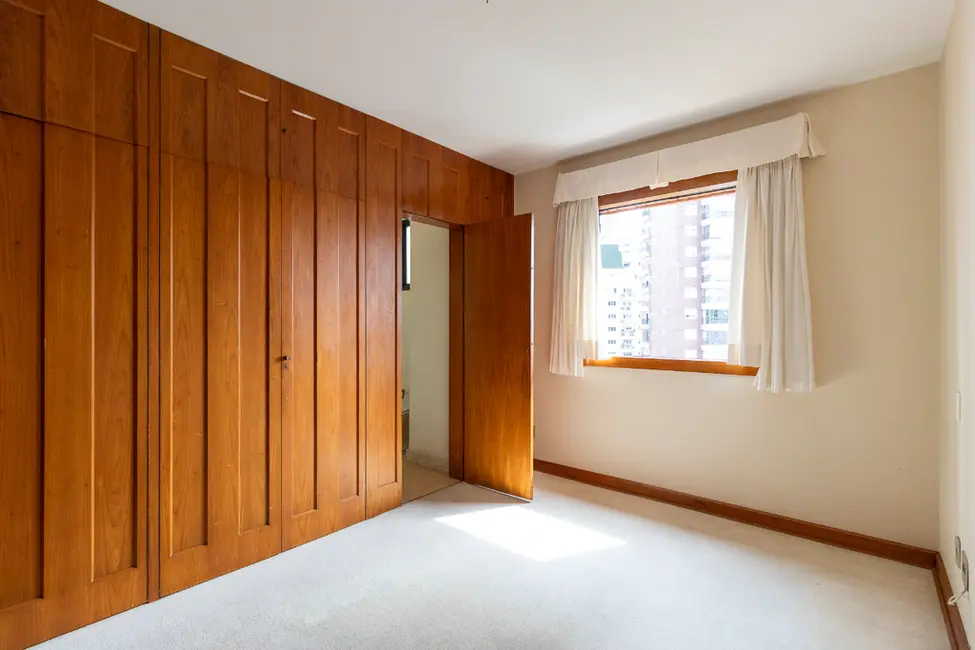 Foto 3 de Apartamento com 3 quartos à venda, 325m2 em Moema, São Paulo - SP
