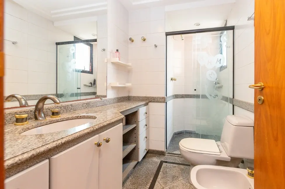Apartamento com 3 quartos à venda, 219m2 em Moema, São Paulo - SP - imagem 7 Foto 7 de Apartamento com 3 quartos à venda, 219m2 em Moema, São Paulo - SP