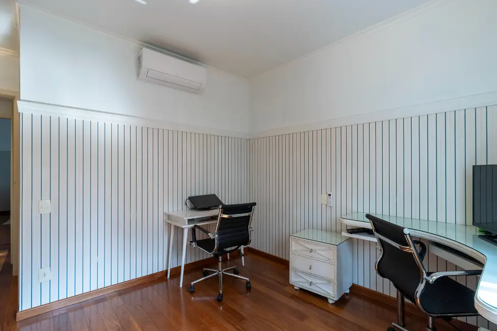 Apartamento com 3 quartos à venda, 195m2 em Moema, São Paulo - SP - imagem 3 Foto 3 de Apartamento com 3 quartos à venda, 195m2 em Moema, São Paulo - SP