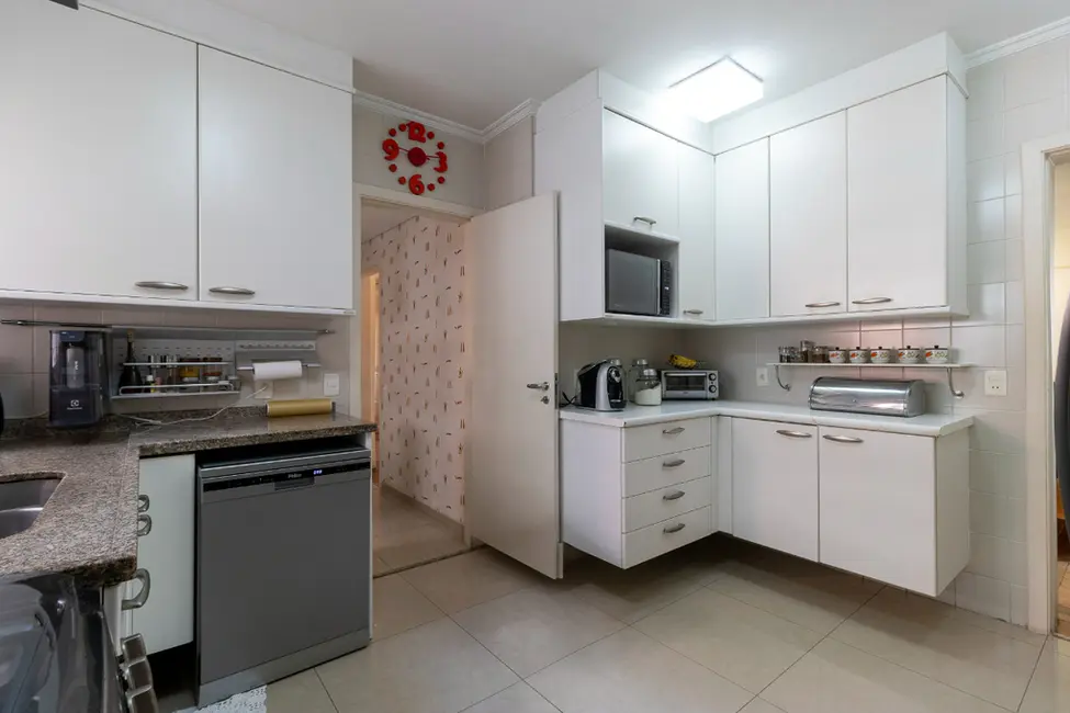 Apartamento com 3 quartos à venda, 195m2 em Moema, São Paulo - SP - imagem 8 Foto 8 de Apartamento com 3 quartos à venda, 195m2 em Moema, São Paulo - SP